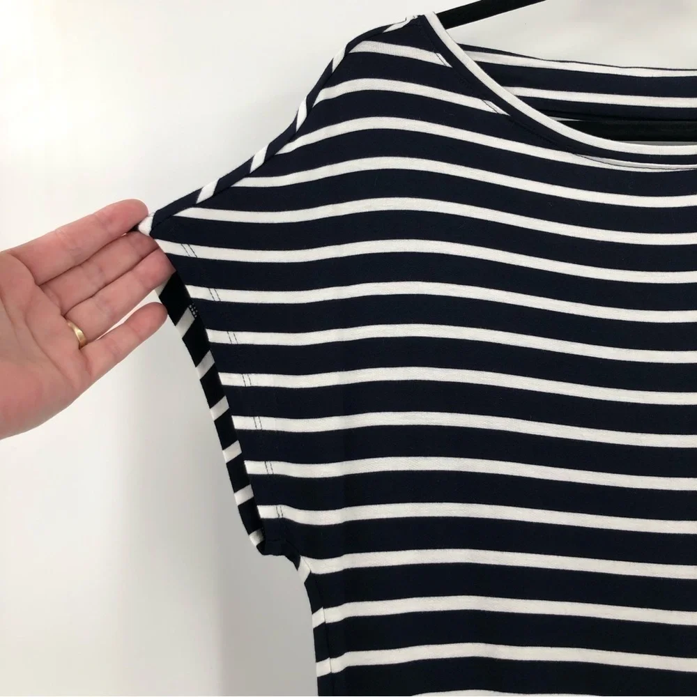 GAP Women’s NWT Navy/White Knee Length Dress With Opening in Back Size Small